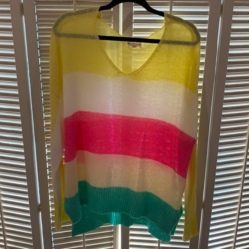 medium lightweight pullover